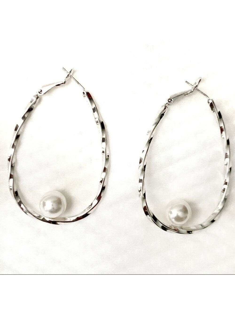 new STOCK-Oval Shape hoops/pearl Silver Earrings